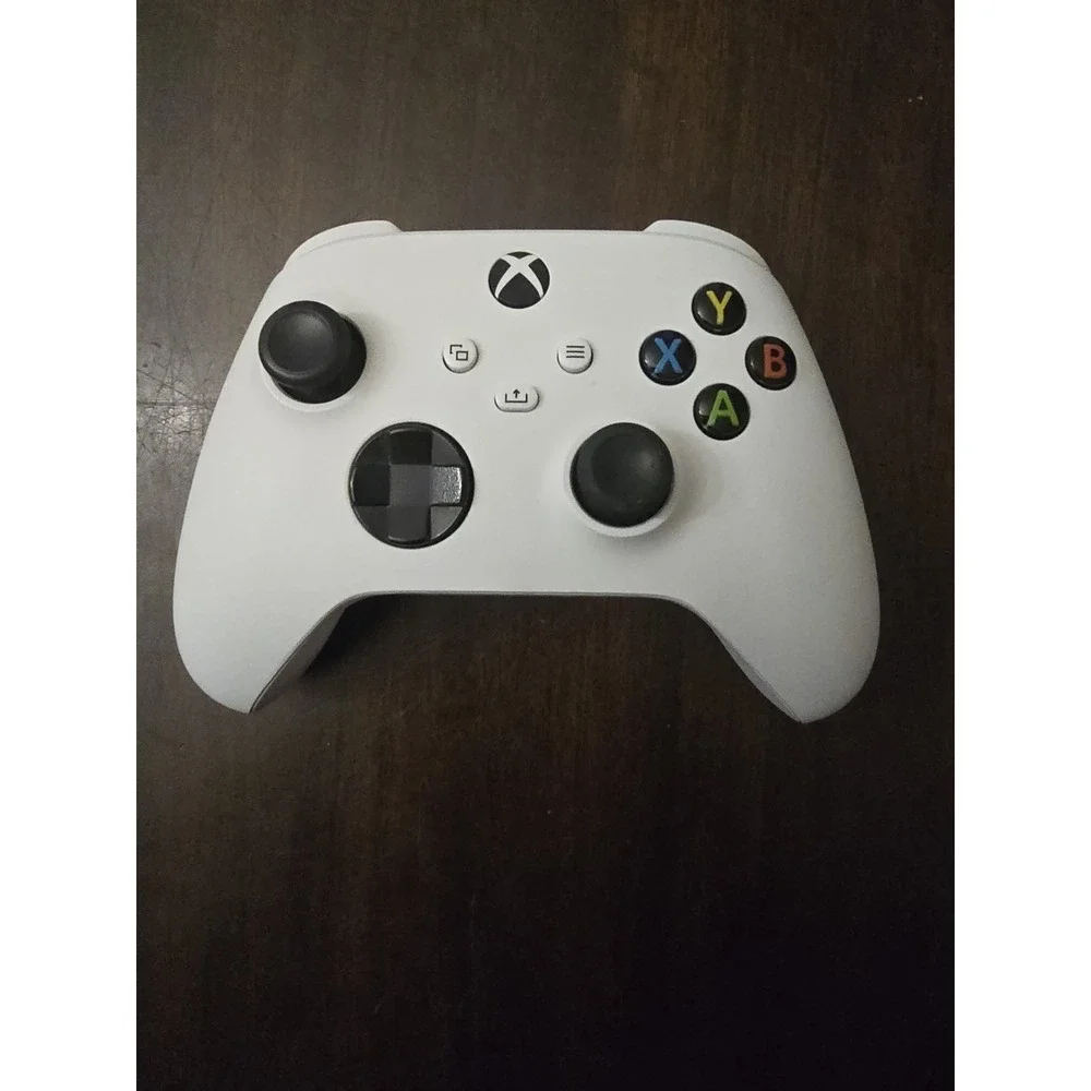 Microsoft Xbox One S 1TB Console Bundle w/ Wireless Controller And 1‎ Game